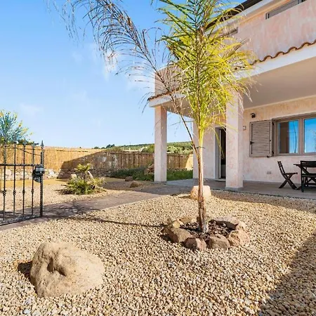 Rosa * SantʼAnna Arresi